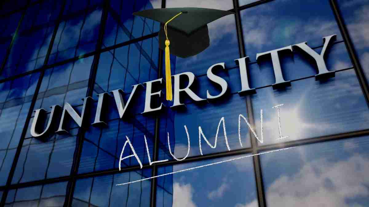 How to Leverage Alumni Networks for Student Recruitment